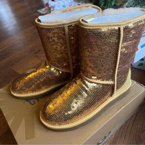 Gold Sequin Sparkle Classic Short Ugg Boots, New
